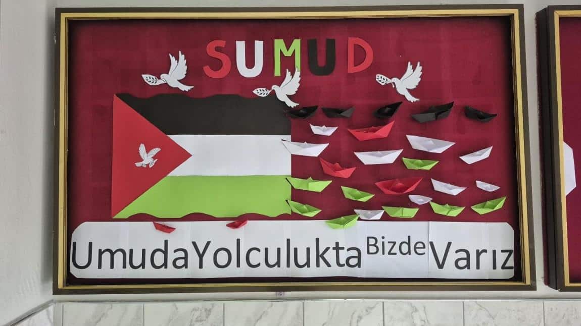 Umuda Yolculukta Bizde Varız